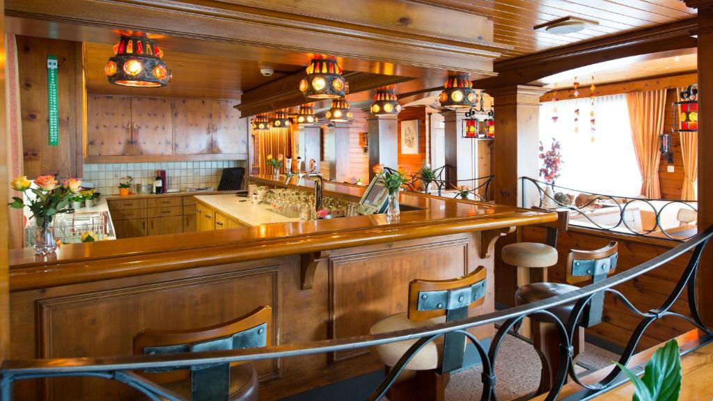 Hotel Portjengrat Saas-Almagell Bagian luar foto