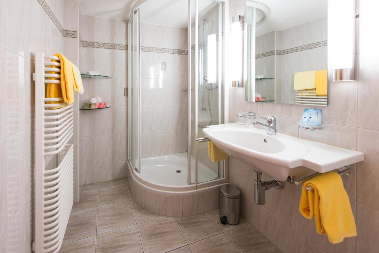 Hotel Portjengrat Saas-Almagell Bagian luar foto