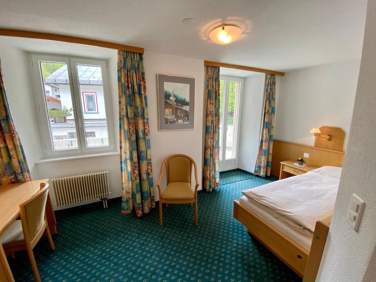 Hotel Portjengrat Saas-Almagell Bagian luar foto